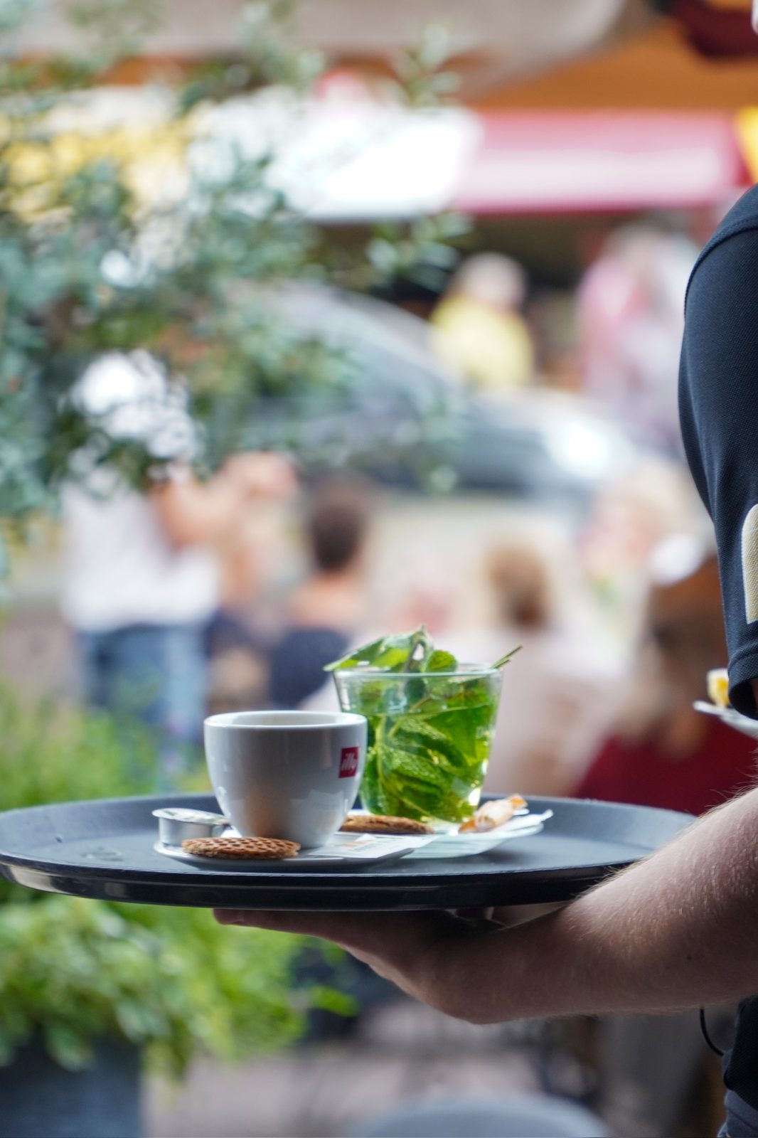 Het terras van Gouds Glas op de Markt in Gouda